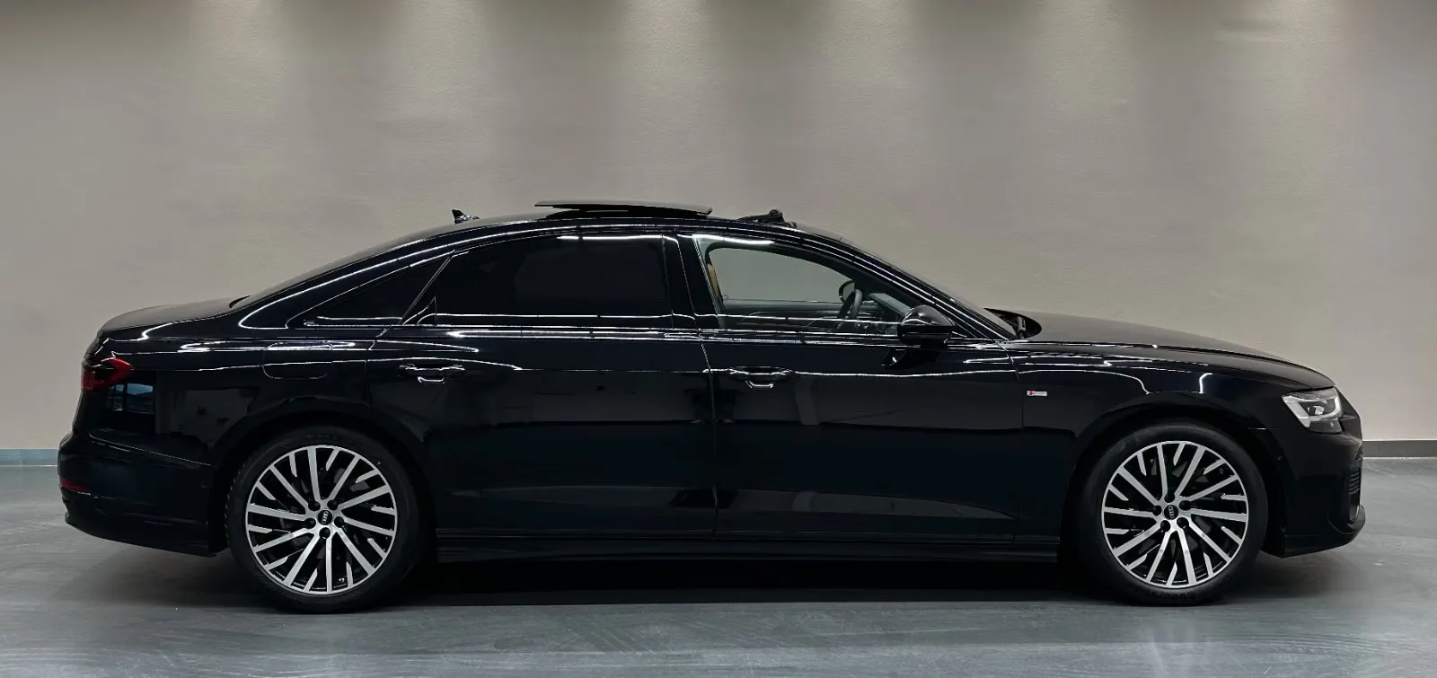 2024 Audi A8 L 60 TFSI e quattro, 7/30