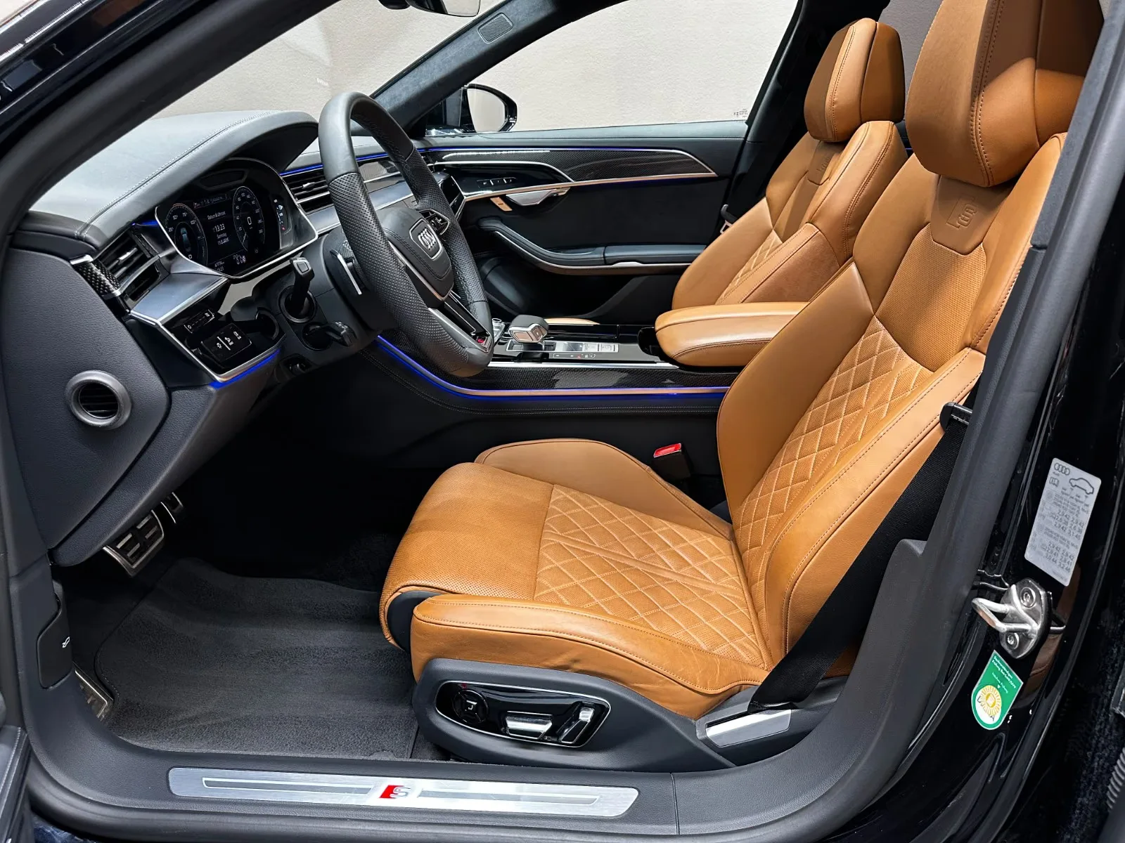 2024 Audi A8 L 60 TFSI e quattro, 10/30
