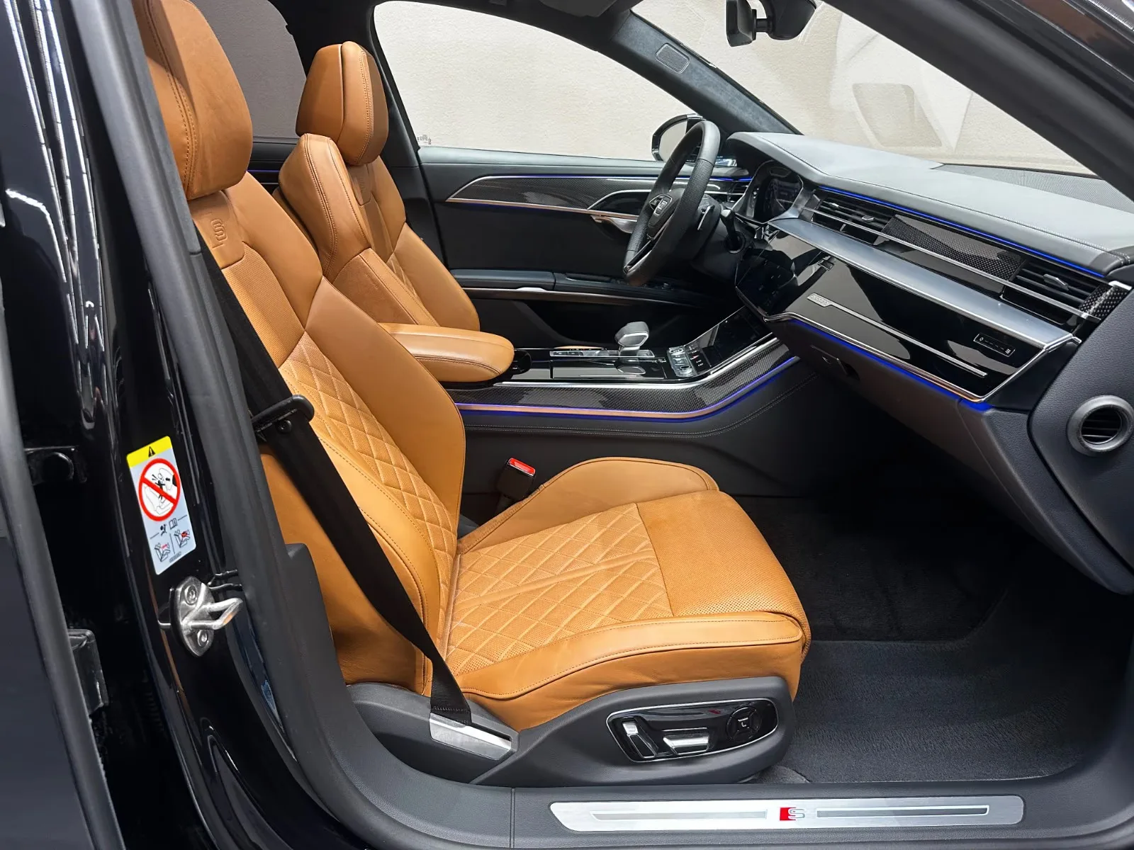 2024 Audi A8 L 60 TFSI e quattro, 27/30