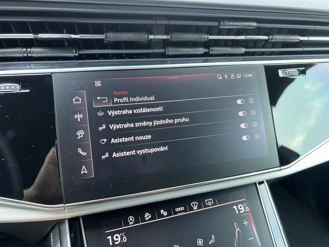 2024 Audi Q8 50 TDI, quattro angeboten von einem Fachhändler in Písek, Tschechien, Foto 18 von 35