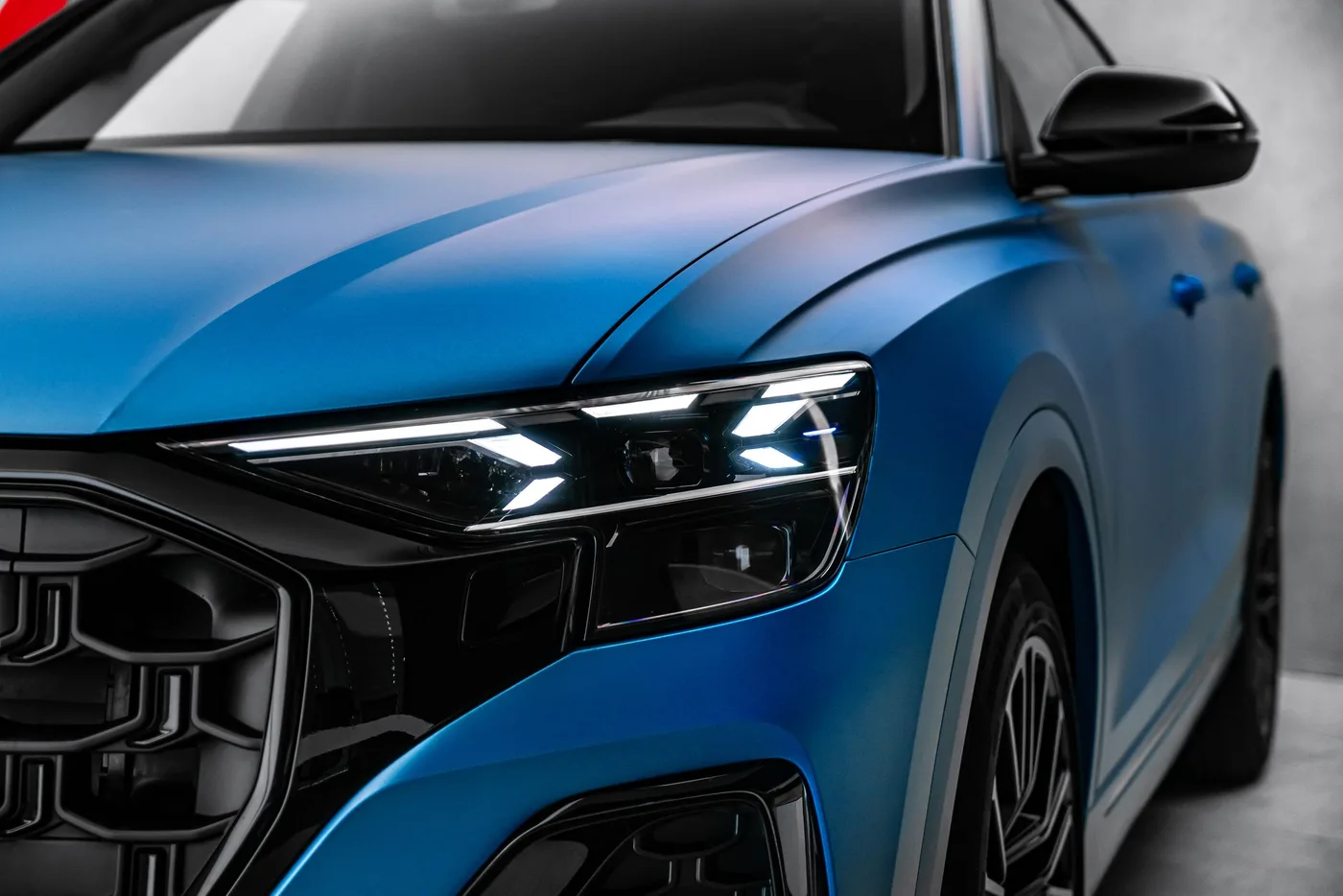2024 Audi Q8 50 TDI, quattro, S line angeboten von einem Fachhändler in Ostrava, Tschechien, Foto 9 von 15