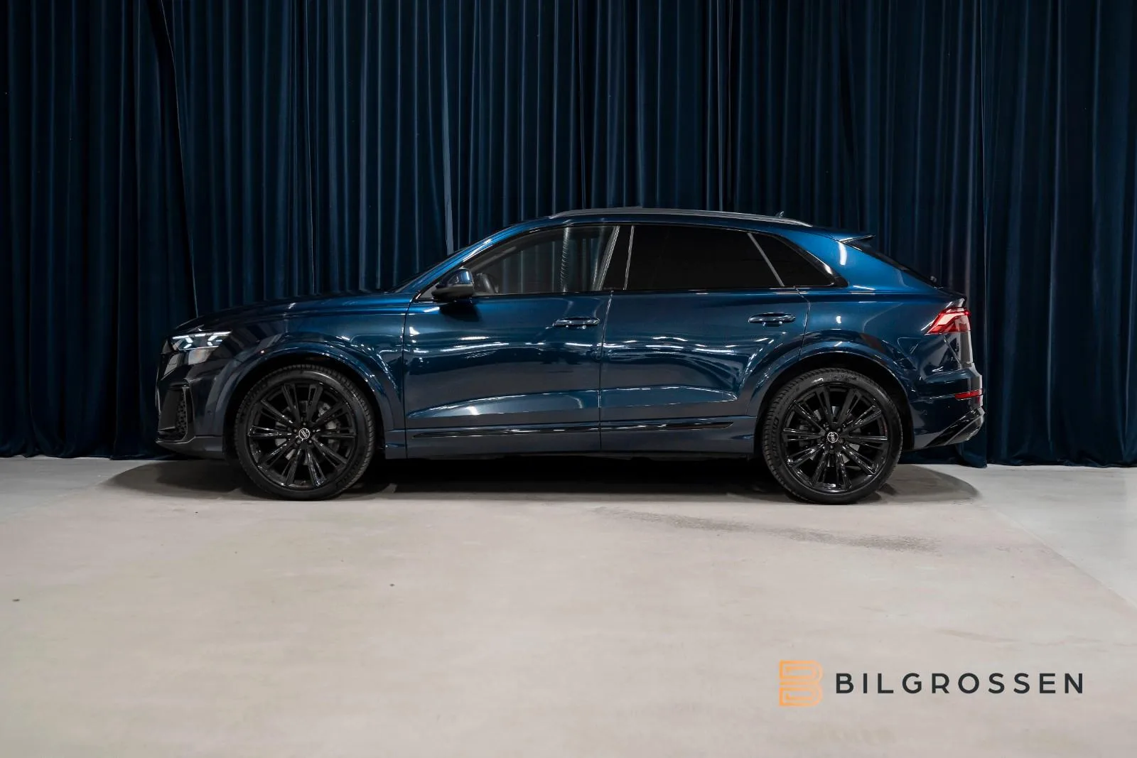 2024 Audi Q8 50 TDI quattro, 2/23