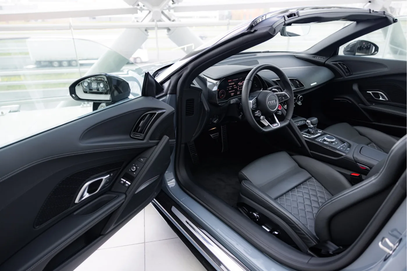 2024 Audi R8 Spyder V10 performance, quattro proposée par un concessionnaire agréé McLaren et Morgan à Utrecht, Pays-Bas, photo 3 sur 25