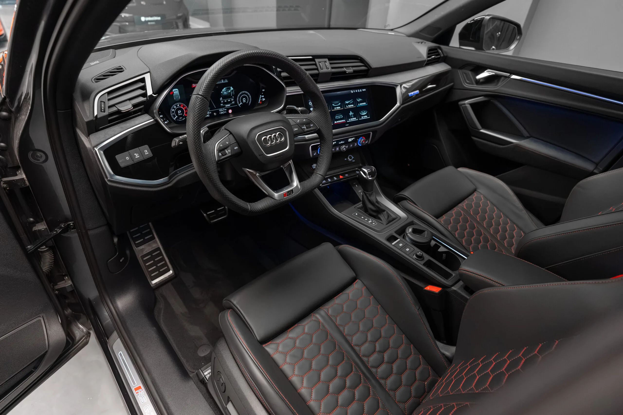 2024 Audi RS Q3 Sportback, 16/30