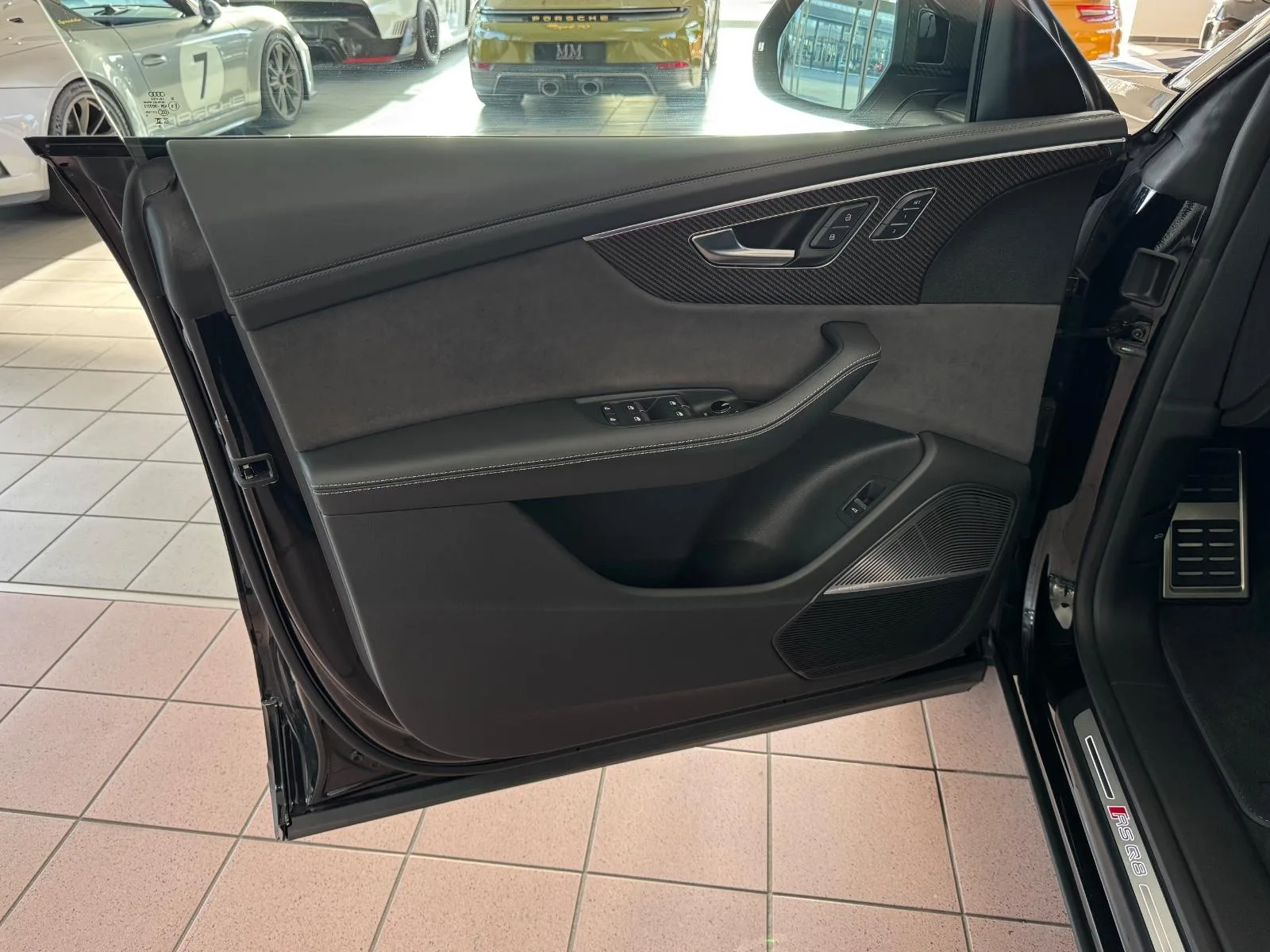 2024 Audi RS Q8, 15/30