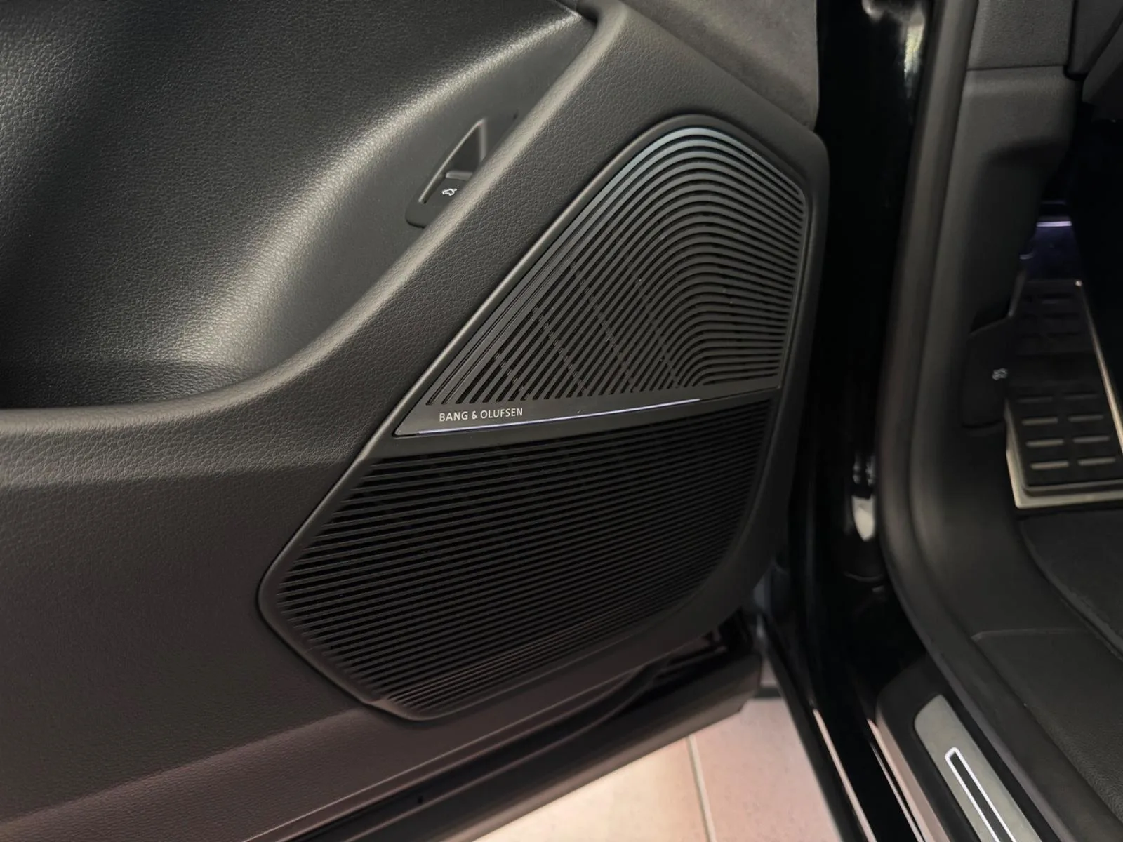2024 Audi RS Q8, 16/30