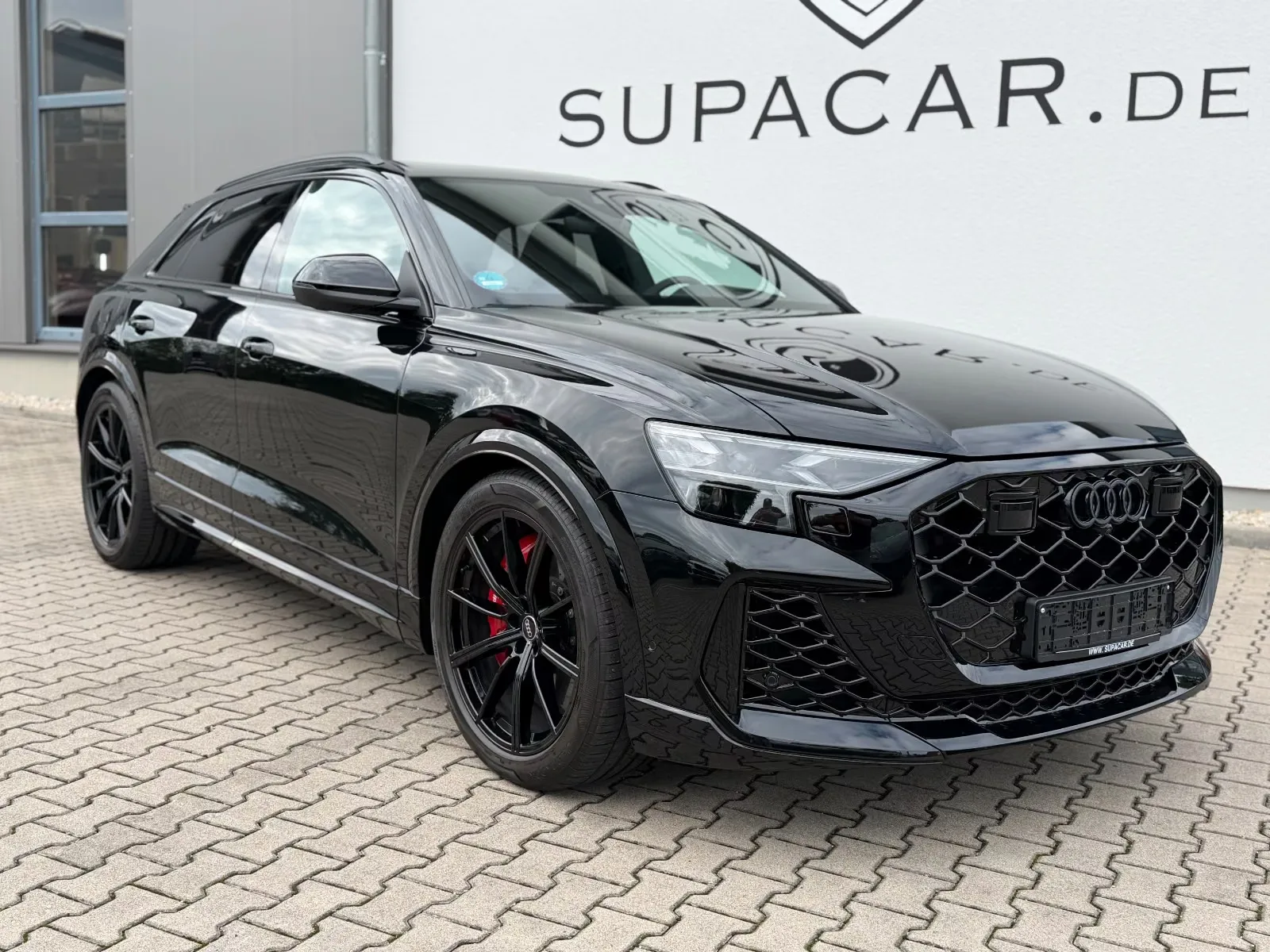 2024 Audi RS Q8 performance angeboten von einem Fachhändler in Kranzberg, Deutschland, Hauptfoto