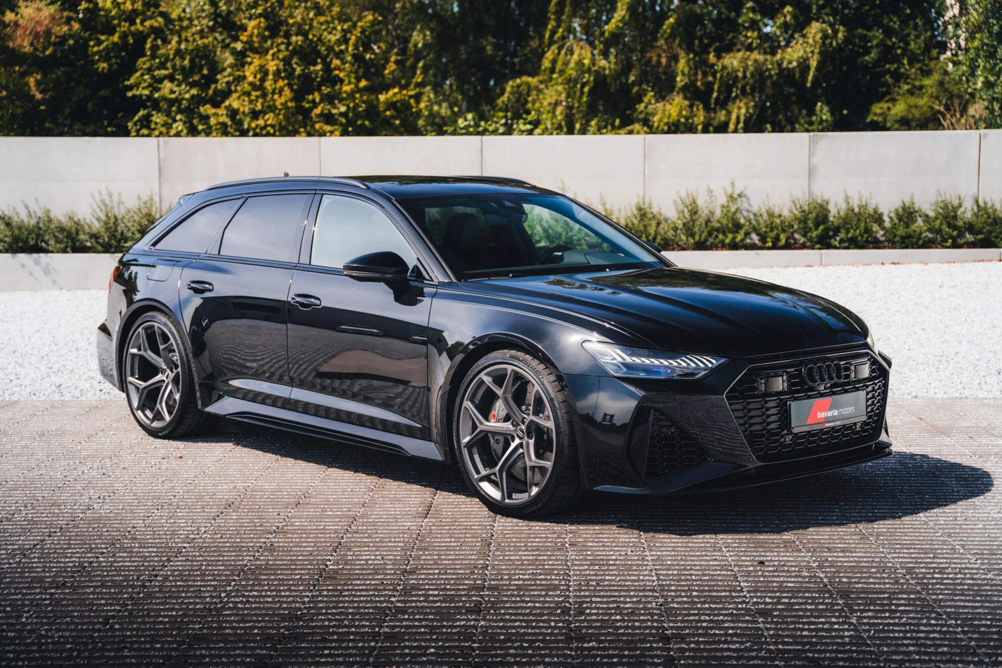 2024 Audi RS6 Avant offered by a specialist dealer in Harelbeke, Belgium, main photo