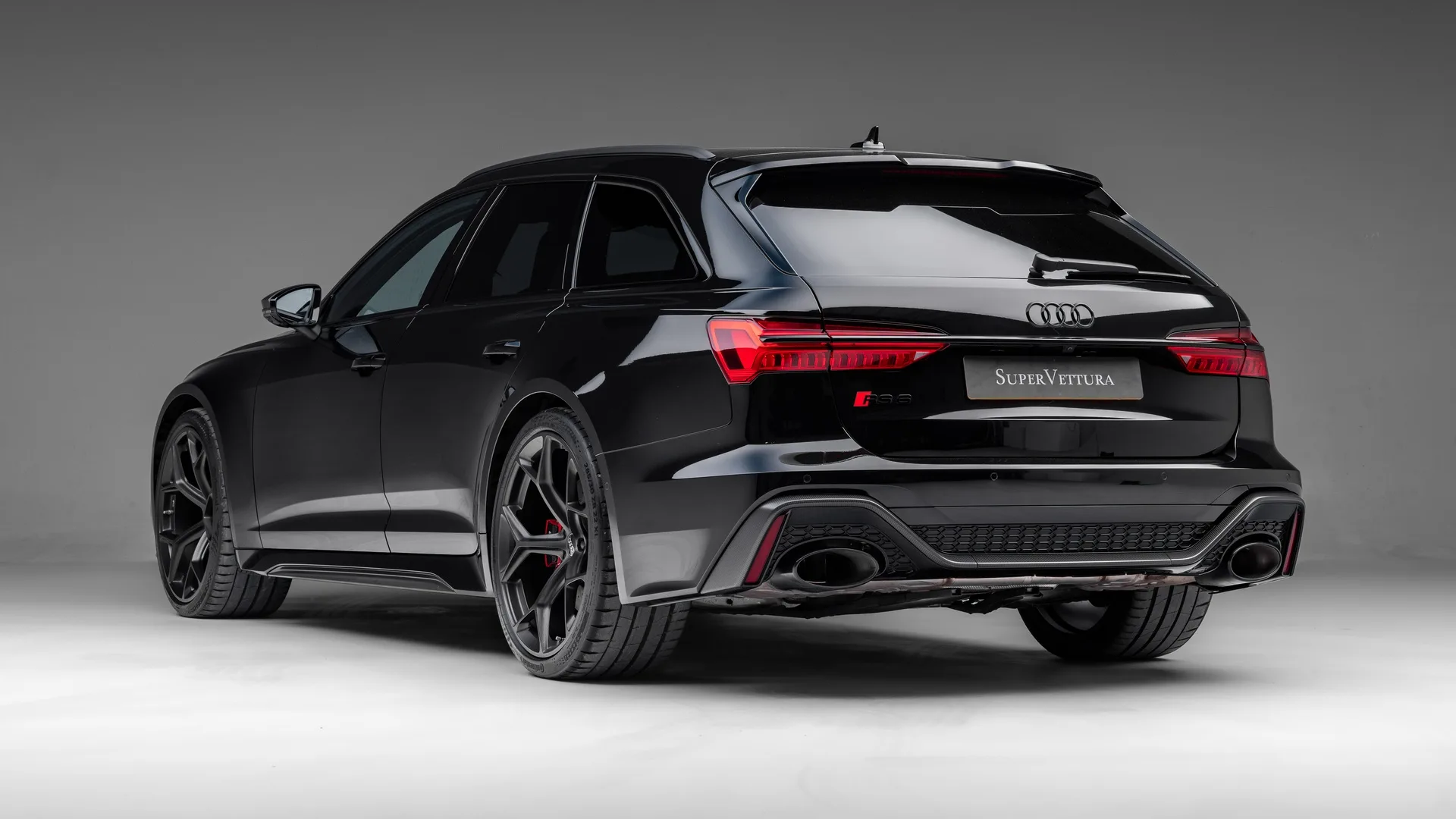 Audi RS6 Avant performance Carbon Black de 2024, 4/26