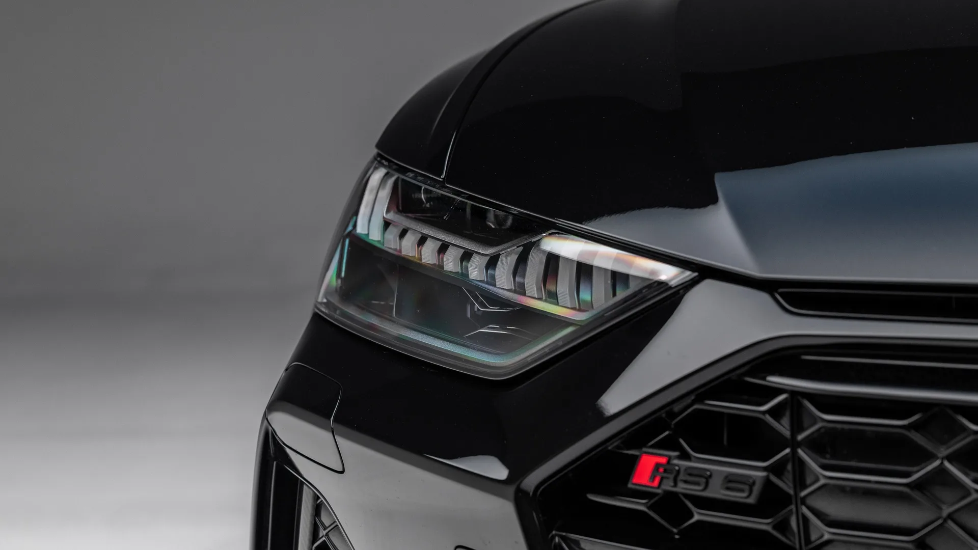 Audi RS6 Avant performance Carbon Black de 2024, 12/26