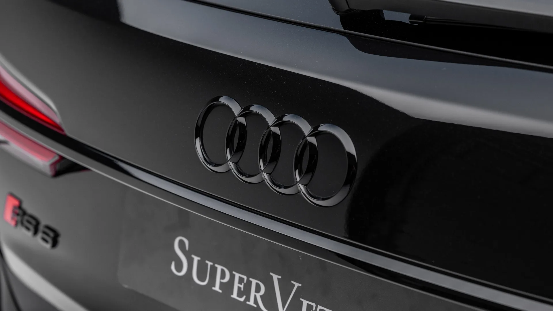 Audi RS6 Avant performance Carbon Black de 2024, 15/26