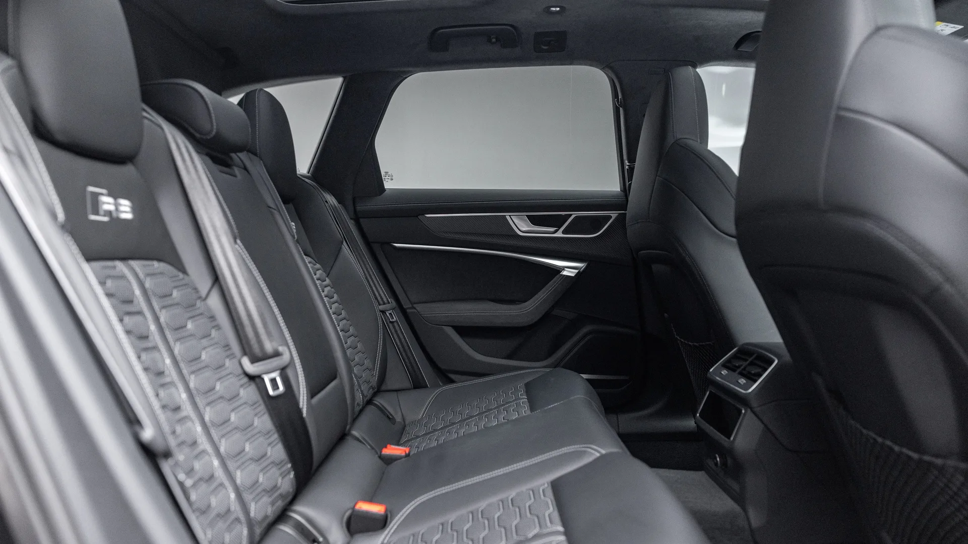 Audi RS6 Avant performance Carbon Black de 2024, 21/26