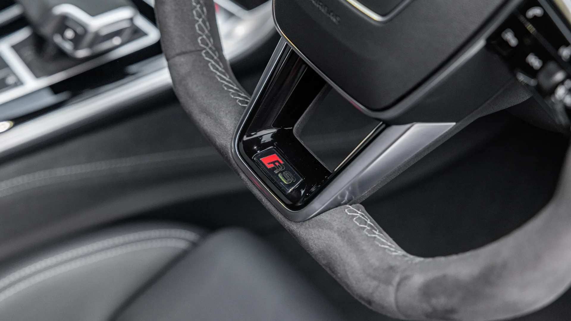 Audi RS6 Avant performance Carbon Black de 2024, 22/26