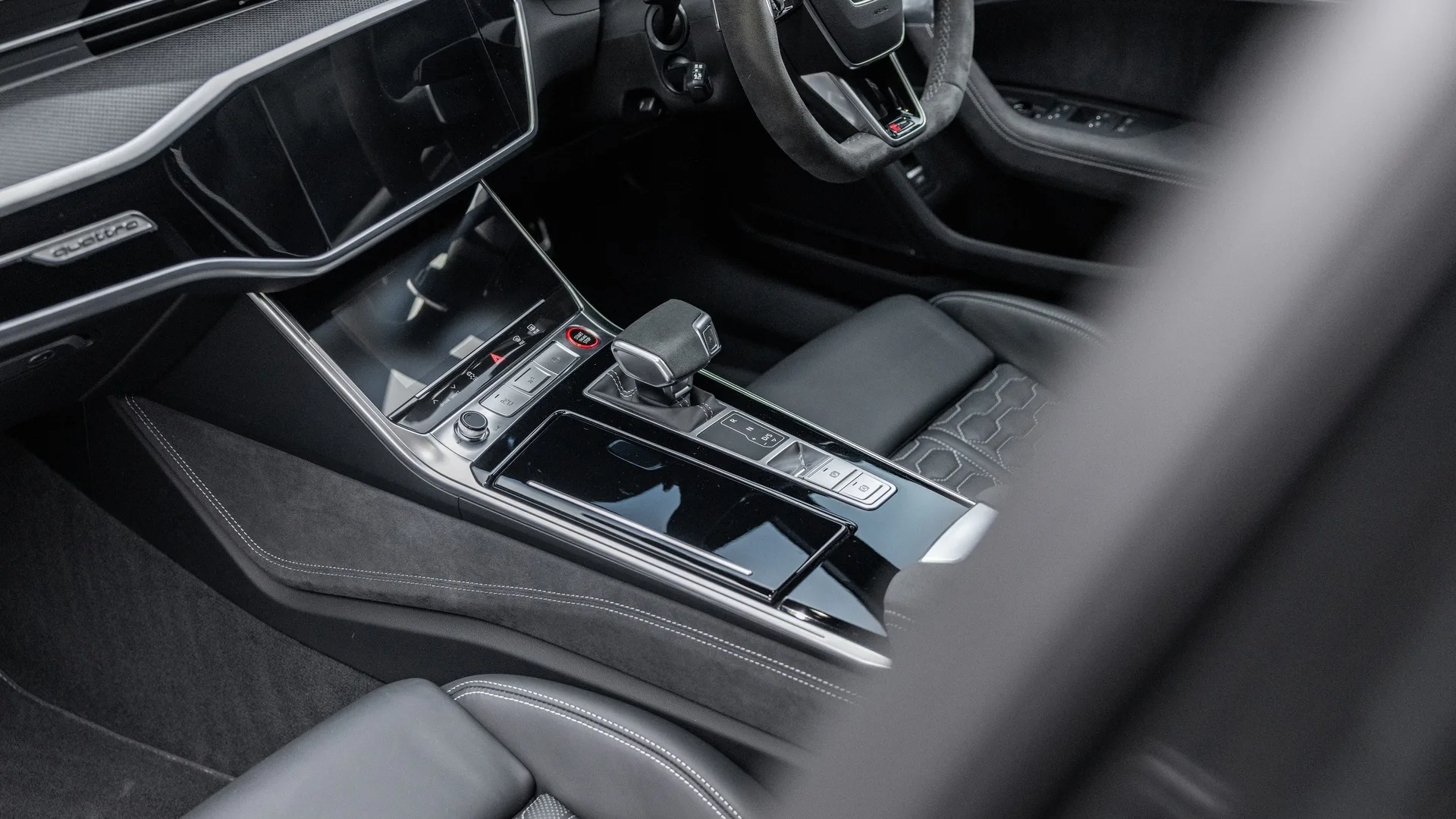Audi RS6 Avant performance Carbon Black de 2024, 23/26