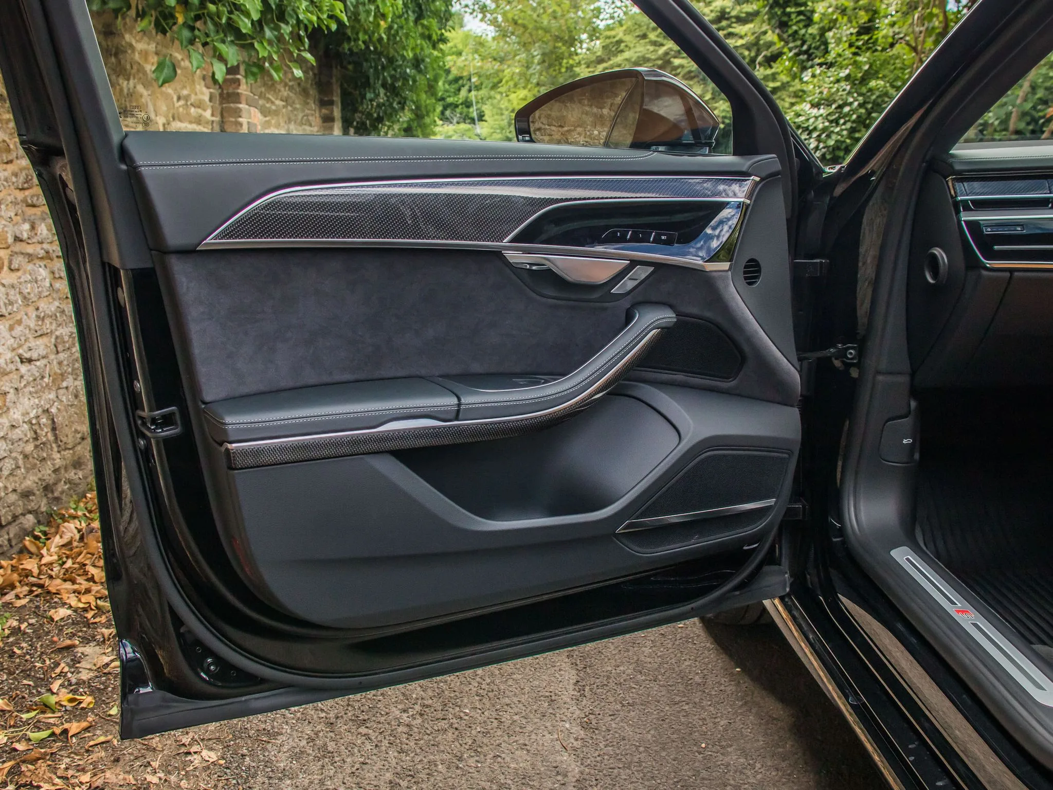 2024 Audi S8 Black Edition, 16/23