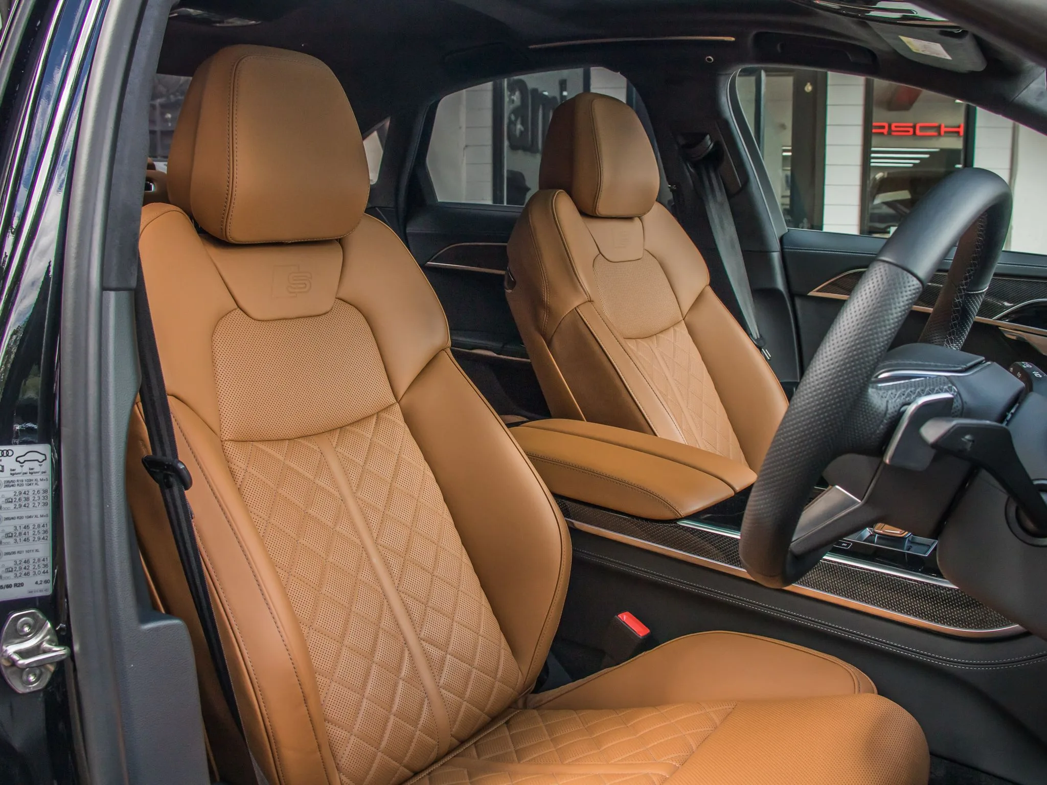 2024 Audi S8 Black Edition, 17/23