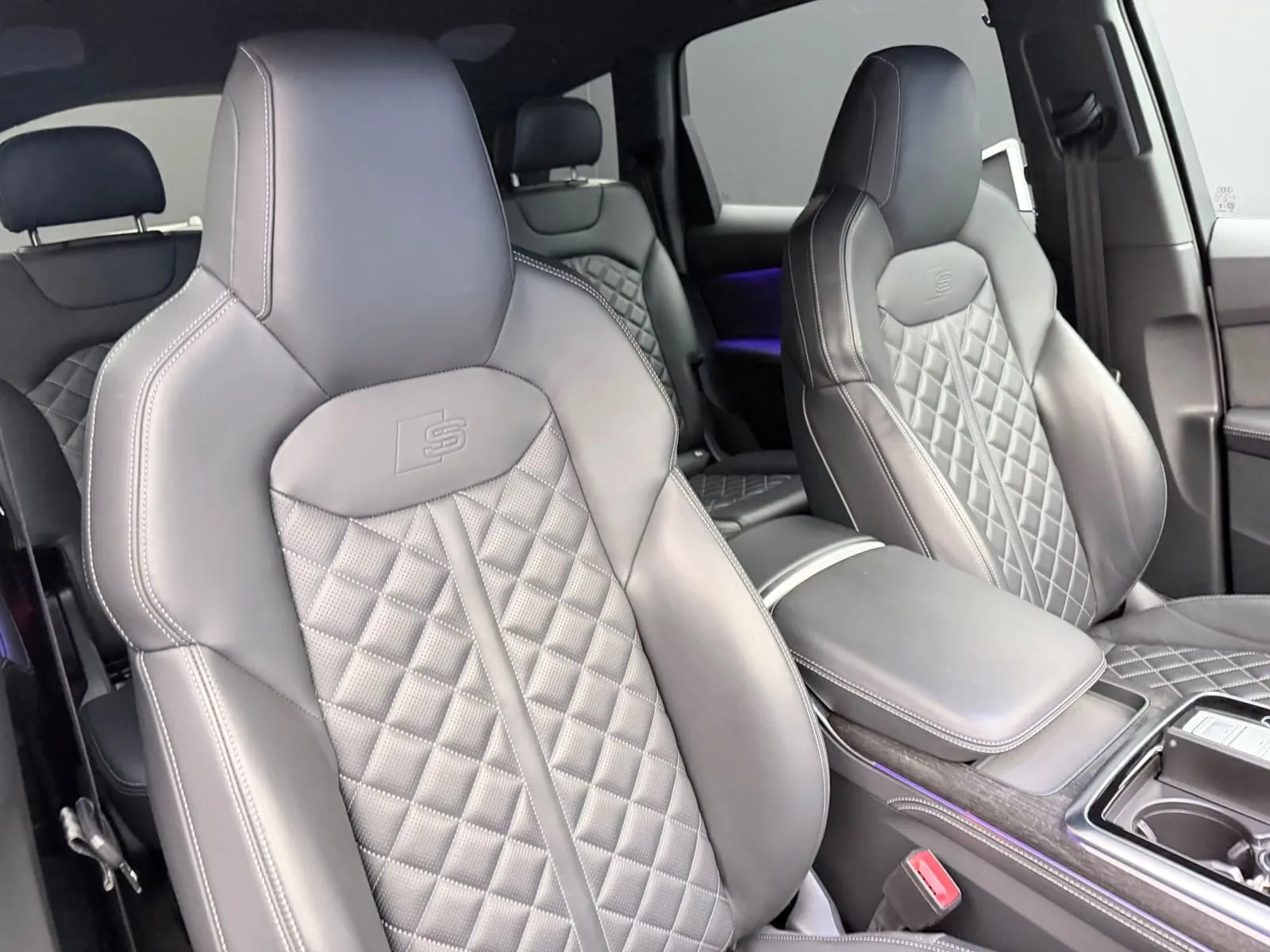 2024 Audi SQ7, 12/29