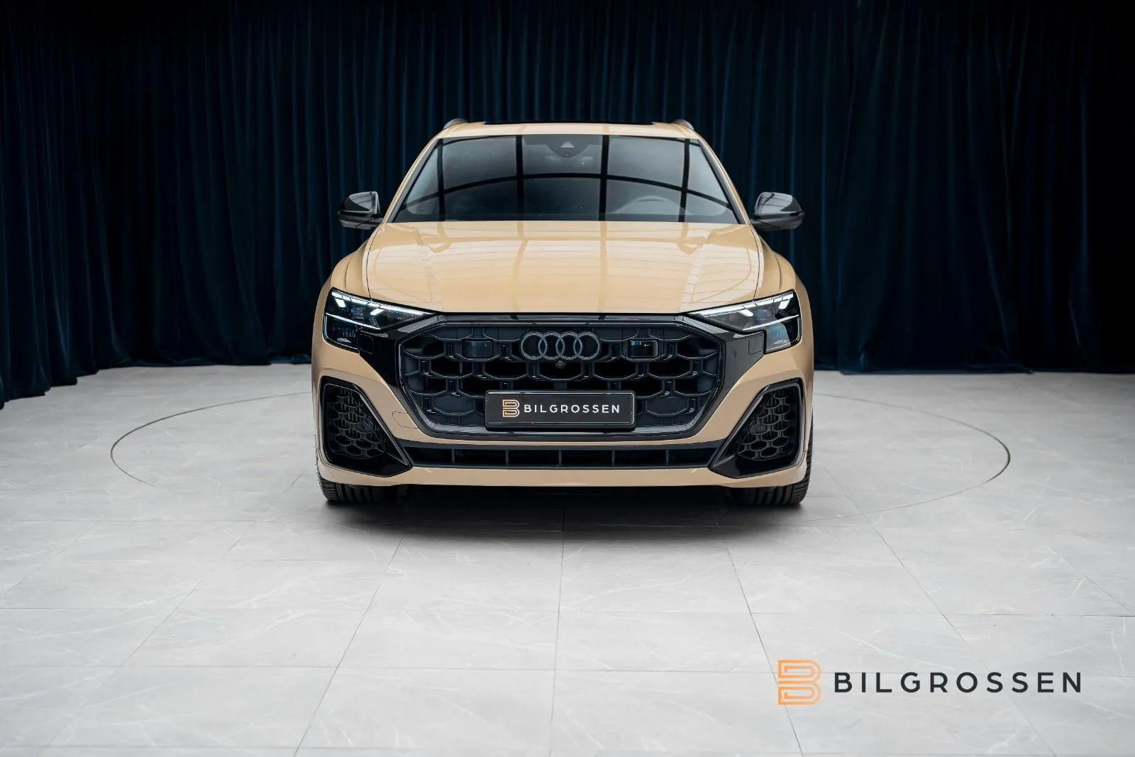 2024 Audi SQ8, 8/25