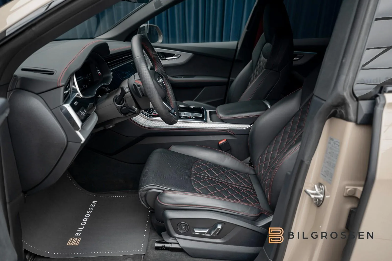 2024 Audi SQ8, 16/25