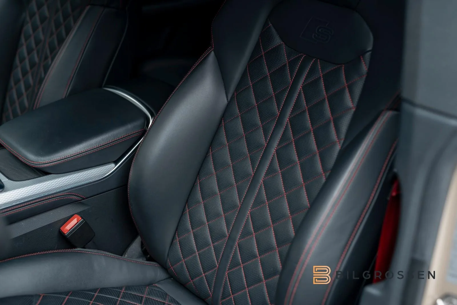 2024 Audi SQ8, 23/25
