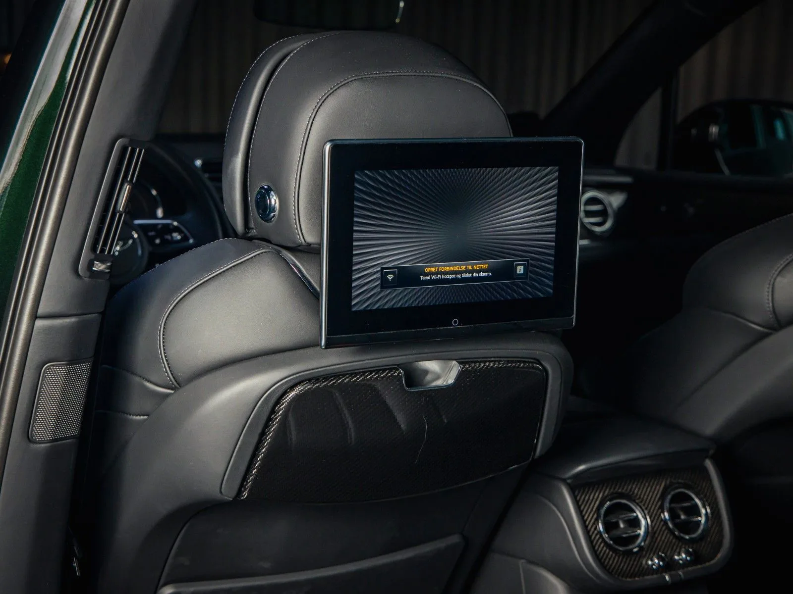 2024 Bentley Bentayga S, 13/24