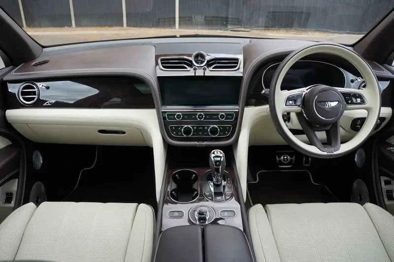 2024 Bentley Bentayga S, 4/30