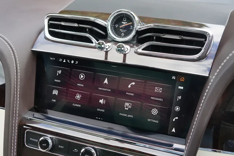 2024 Bentley Bentayga S, 15/30