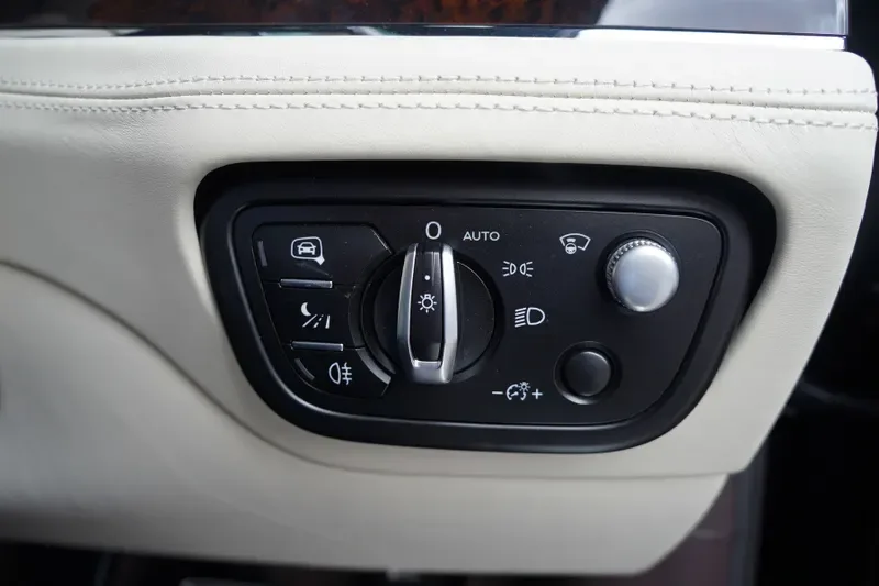 2024 Bentley Bentayga S, 24/30