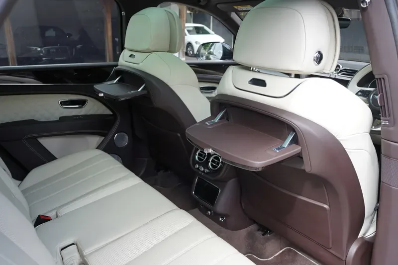 2024 Bentley Bentayga S, 26/30