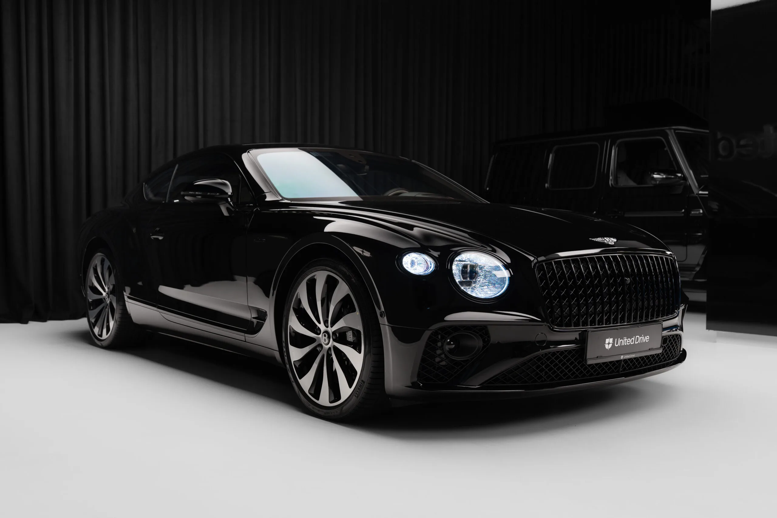 2024 Bentley Continental GT Azure V8, 3/30
