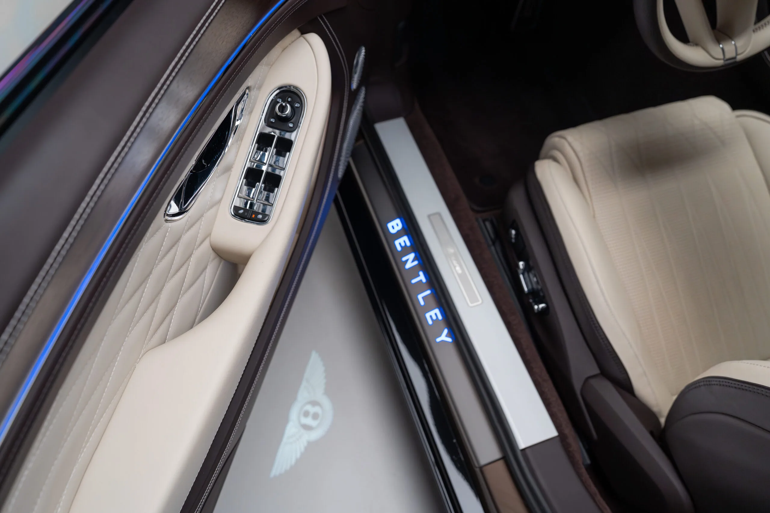 2024 Bentley Continental GT Azure V8, 13/30