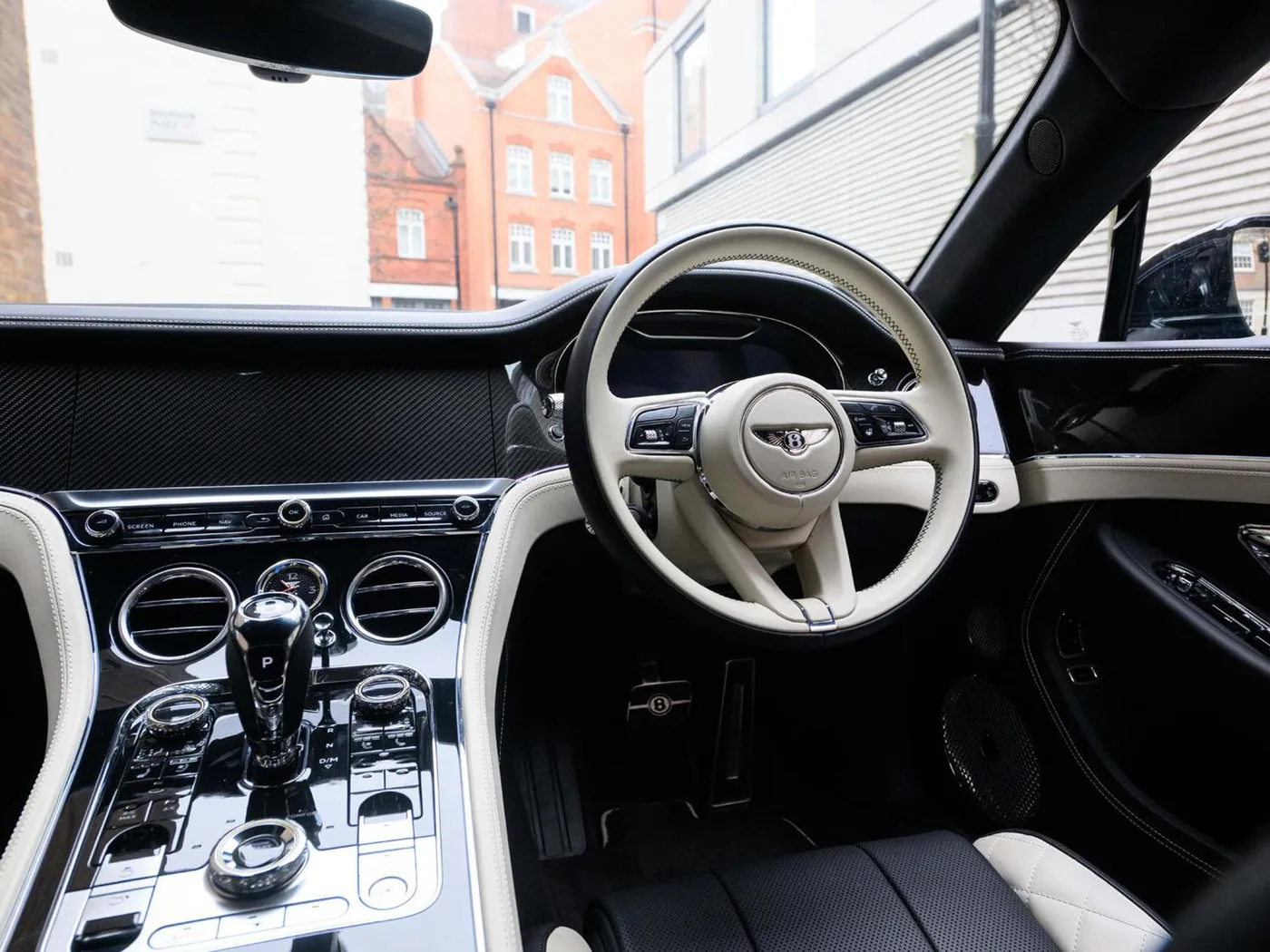 2024 Bentley Continental GT S proposée par un groupe de concessions agréées à London, Royaume-Uni, photo 11 sur 25
