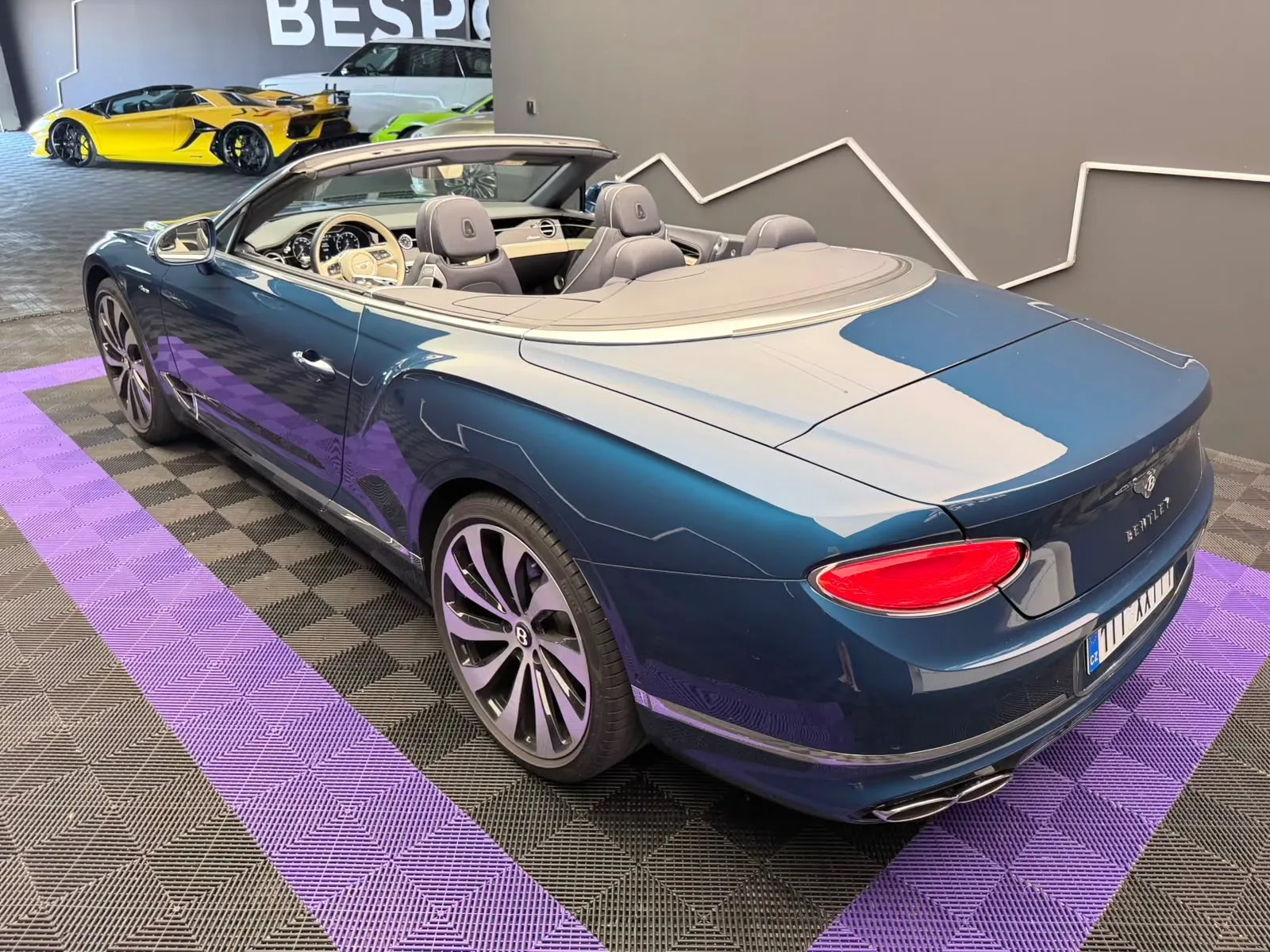 2024 Bentley Continental GTC Azure, 5/26