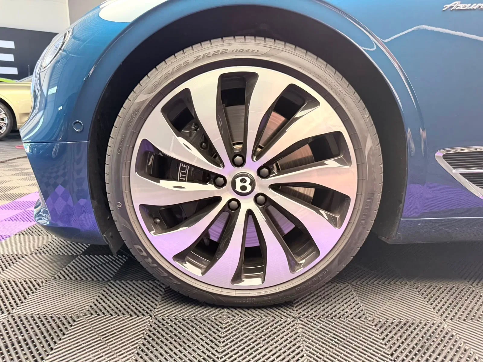 2024 Bentley Continental GTC Azure, 10/26