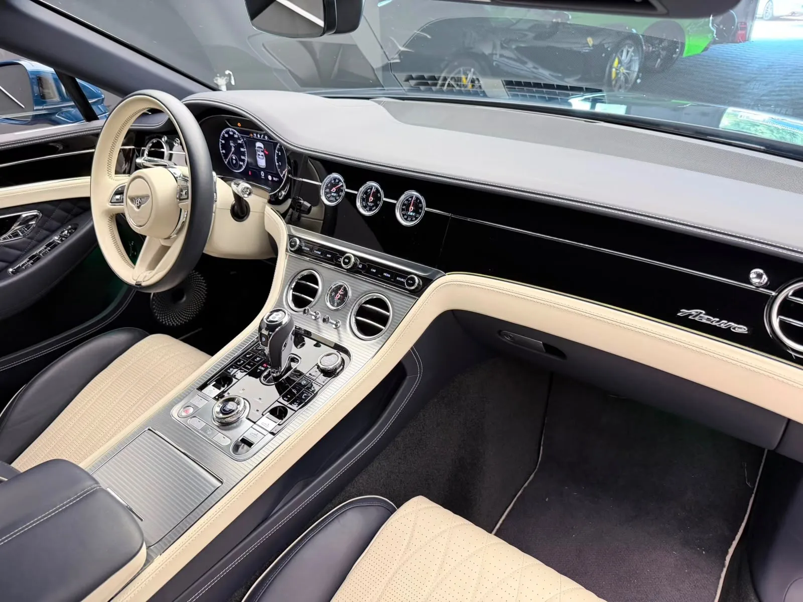 2024 Bentley Continental GTC Azure, 16/26