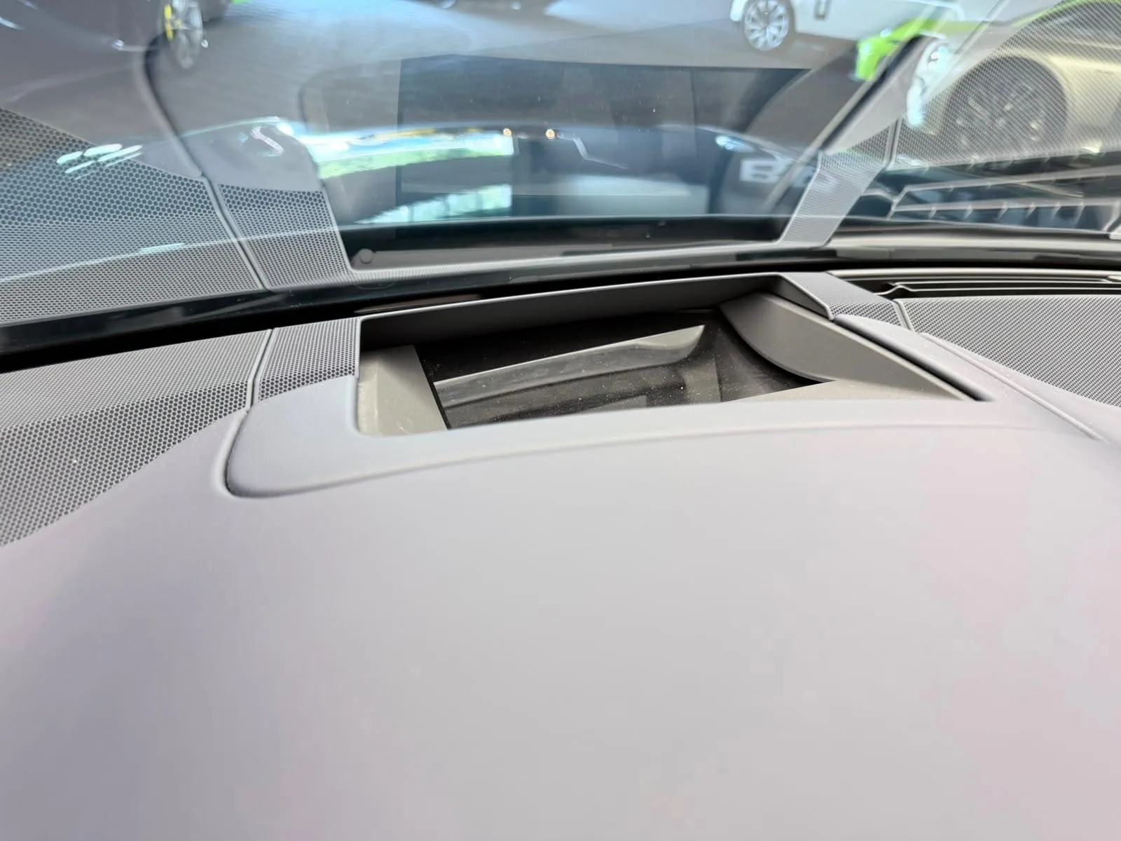 2024 Bentley Continental GTC Azure, 24/26