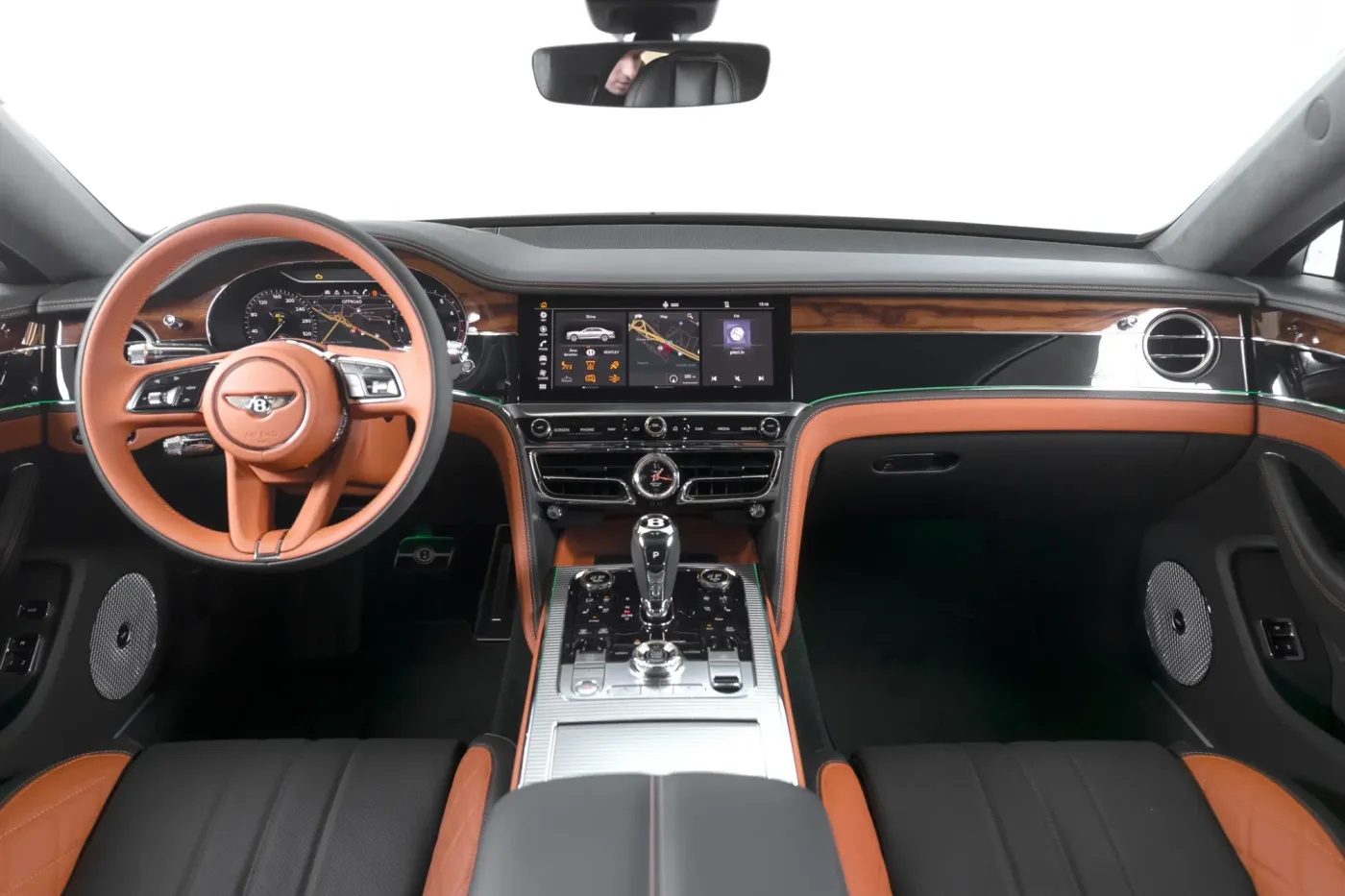 2024 Bentley Flying Spur S proposée par un concessionnaire agréé Bentley à Riga, Lettonie, photo 4 sur 25