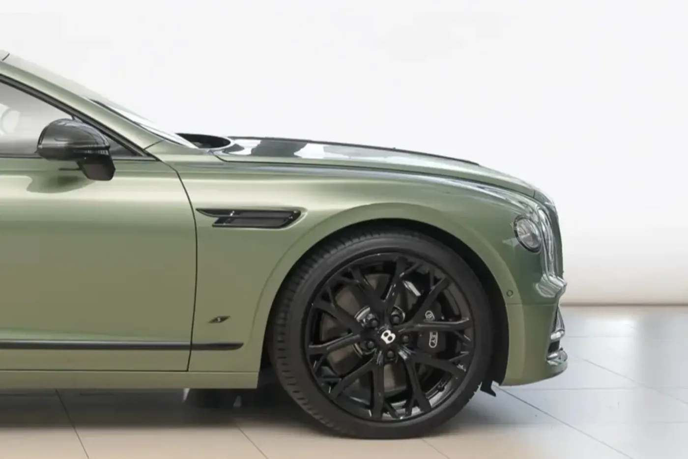 2024 Bentley Flying Spur S proposée par un concessionnaire agréé Bentley à Riga, Lettonie, photo 6 sur 25