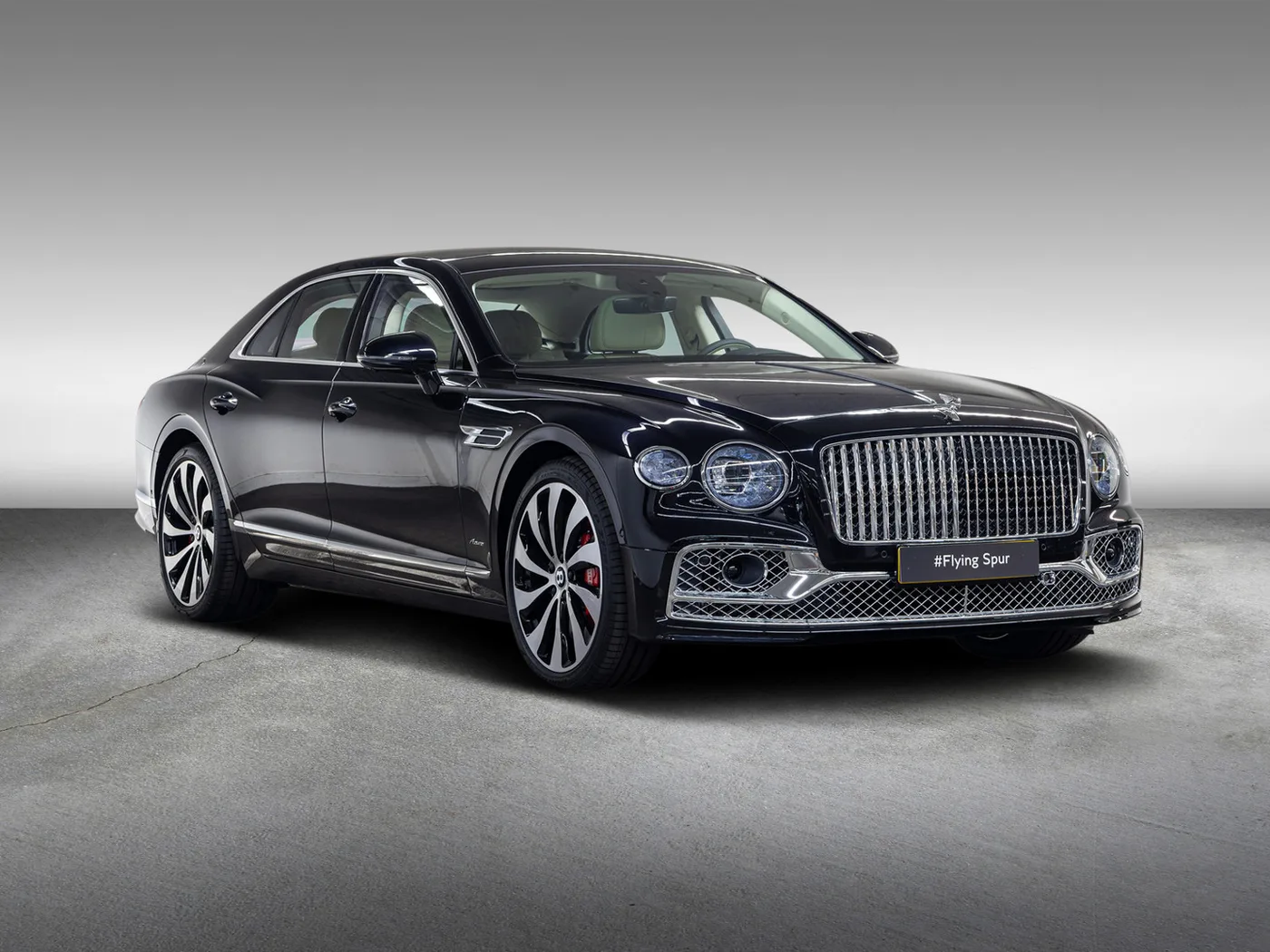 2024 Bentley Flying Spur Azure V8 offered by an official Bentley dealer in Leusden, Netherlands, photo 3 of 15