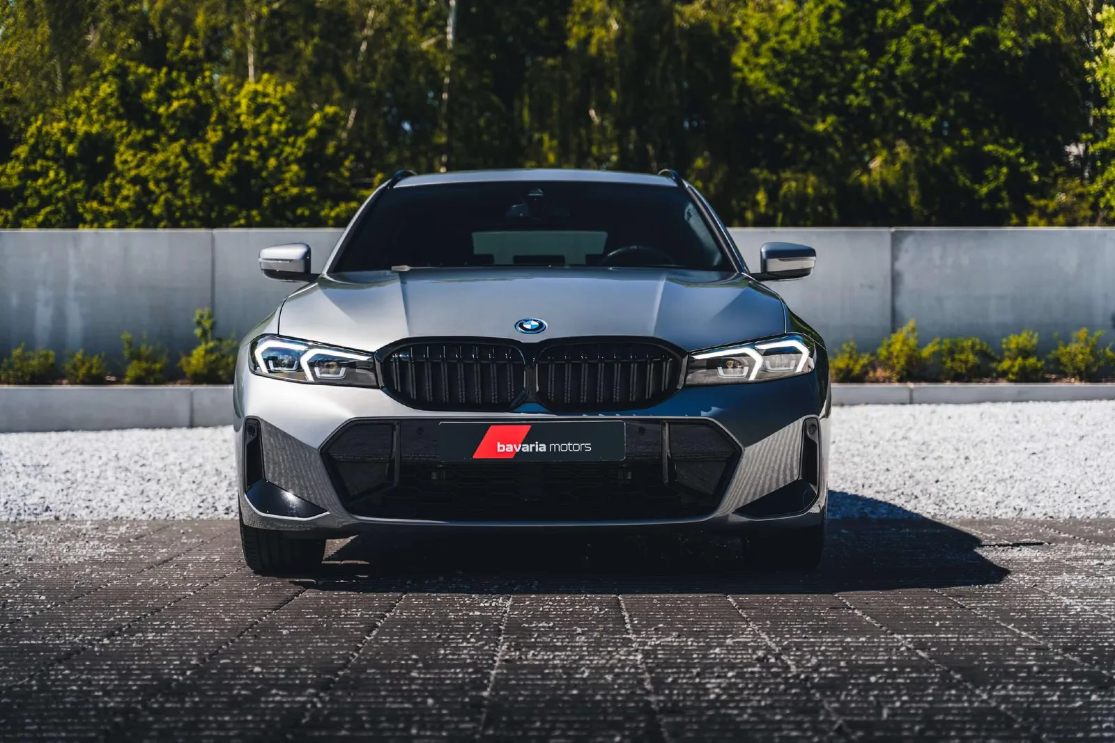 2024 BMW 330e Touring, M Sport, 2/23