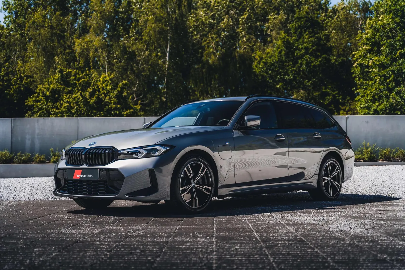 2024 BMW 330e Touring, M Sport, 3/23