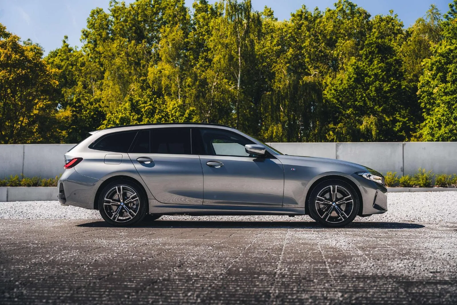 2024 BMW 330e Touring, M Sport, 4/23
