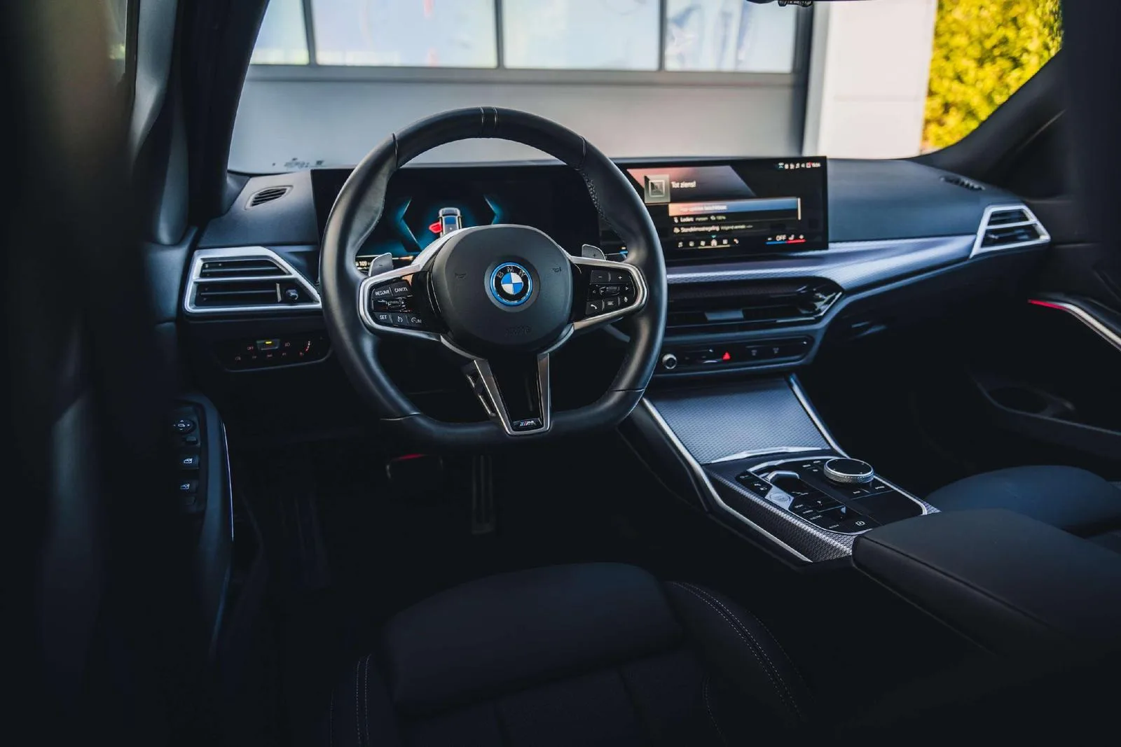 2024 BMW 330e Touring, M Sport, 10/23