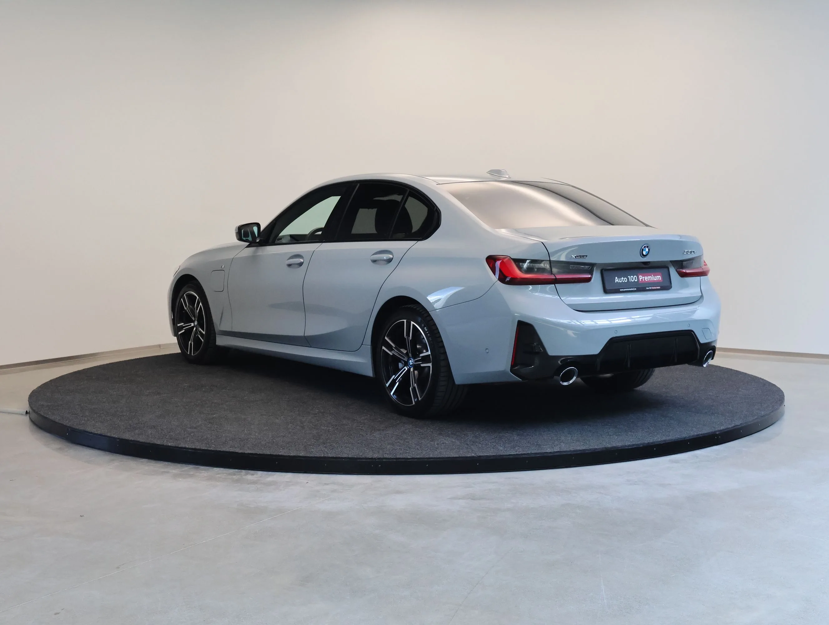 2024 BMW 330e xDrive, M Sport, 4/21