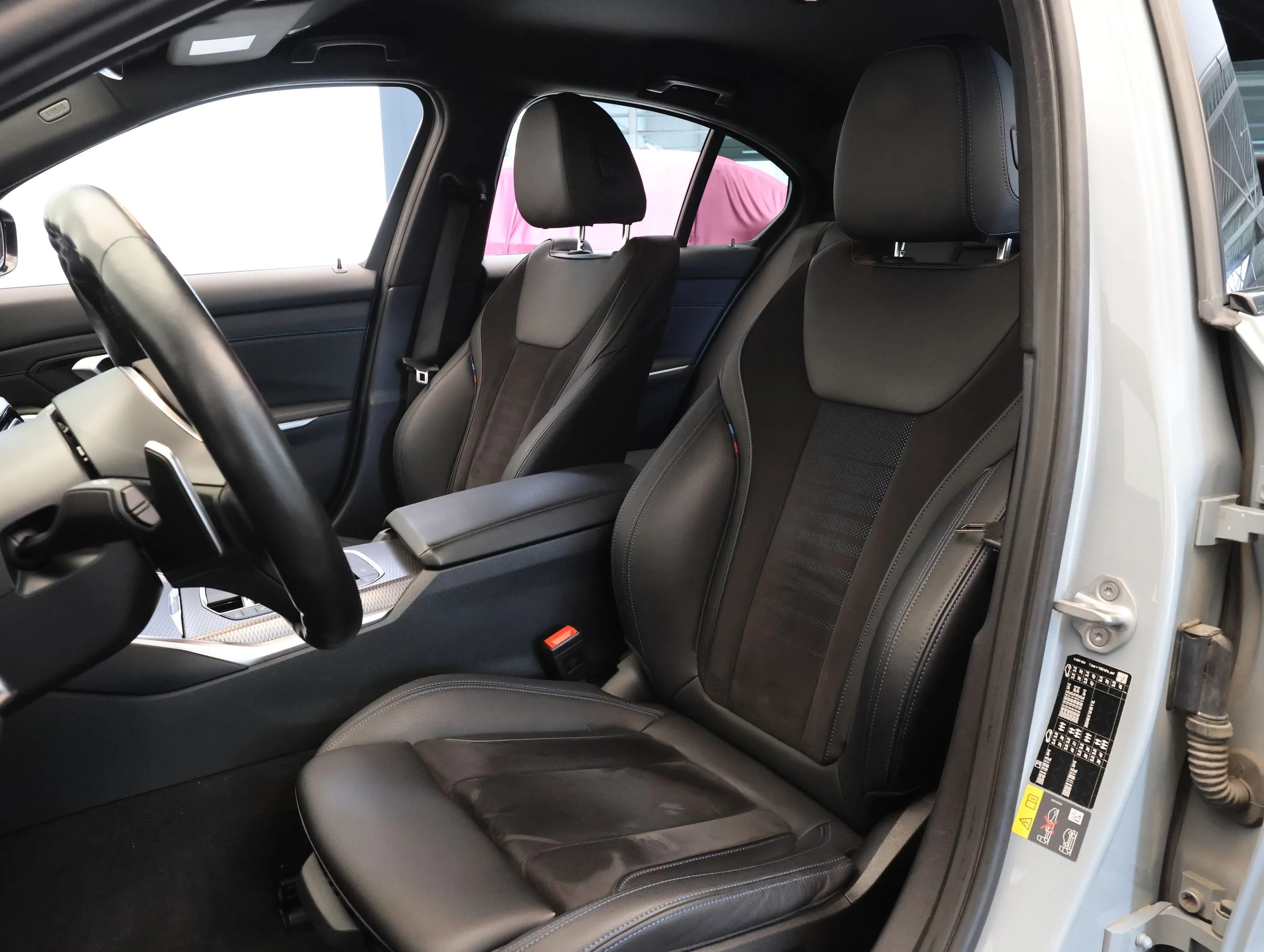 2024 BMW 330e xDrive, M Sport, 9/21