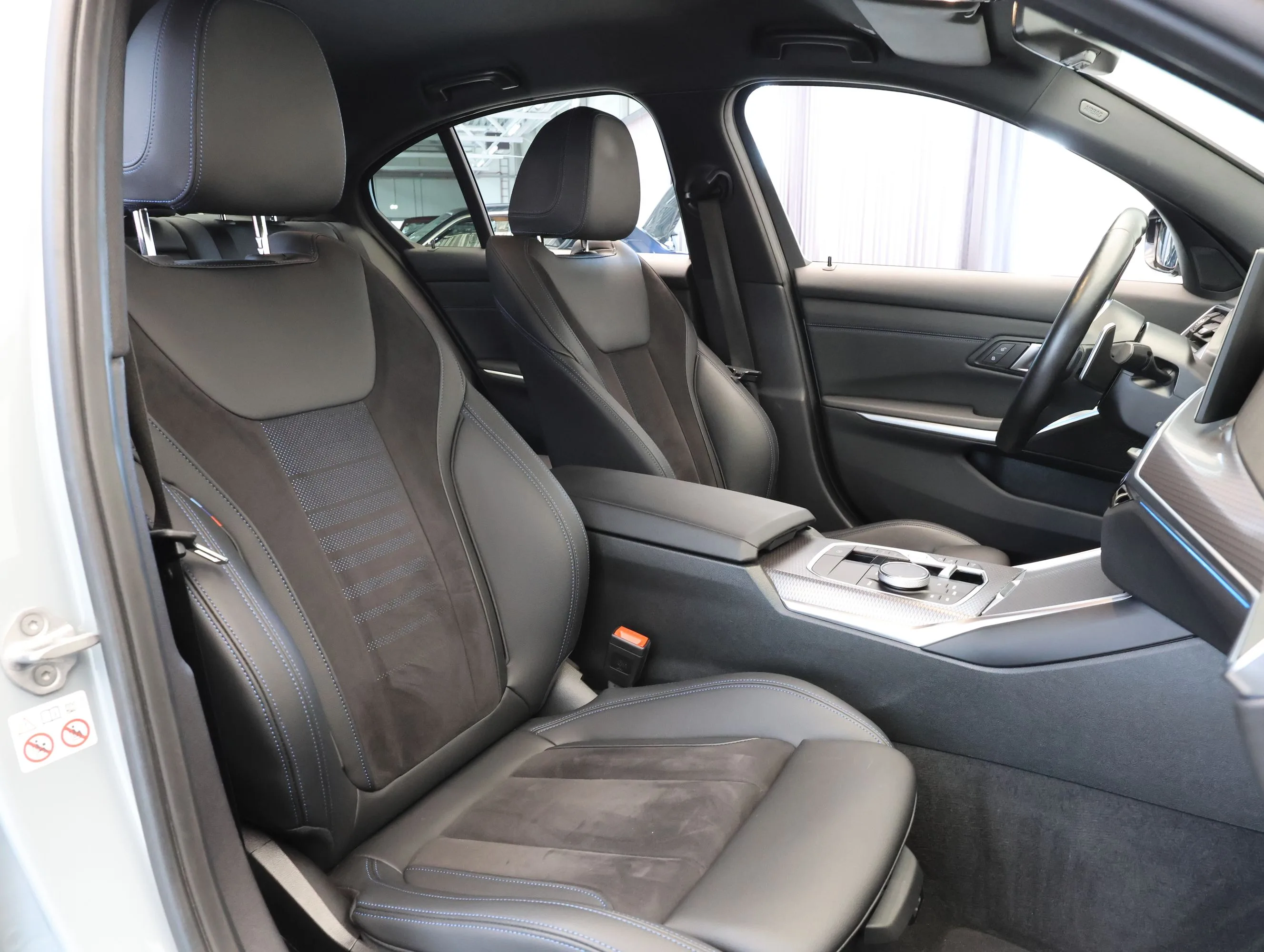 2024 BMW 330e xDrive, M Sport, 15/21