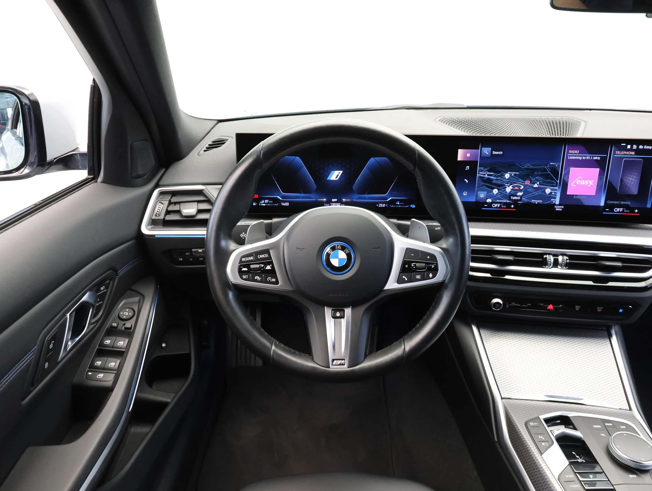 2024 BMW 330e xDrive, M Sport, 18/21
