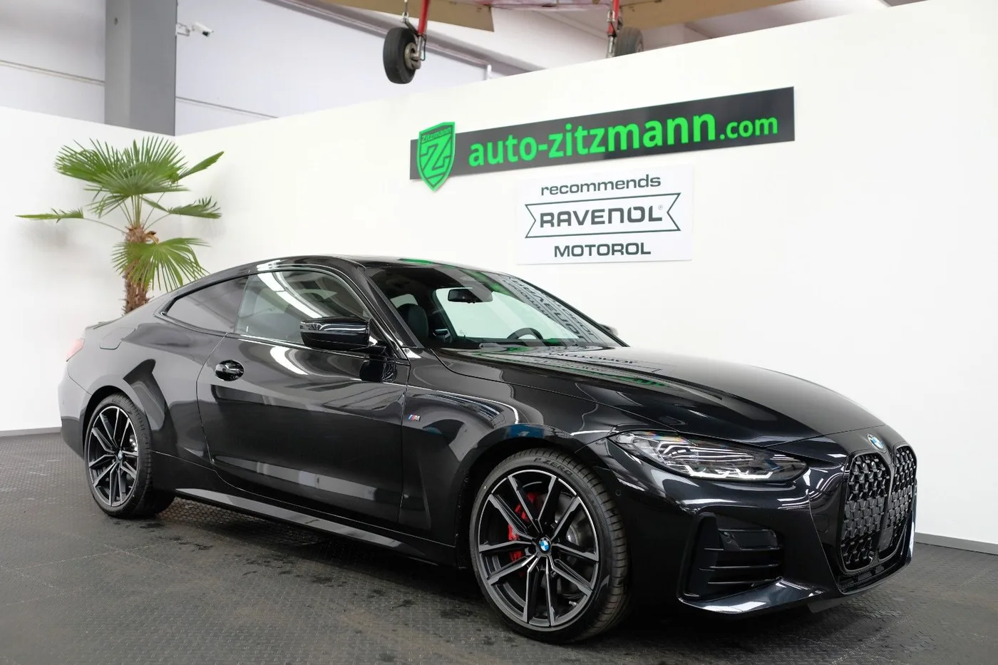2024 BMW M440d xDrive offered by a specialist dealer in Nuremberg, Germany, photo 2 of 15