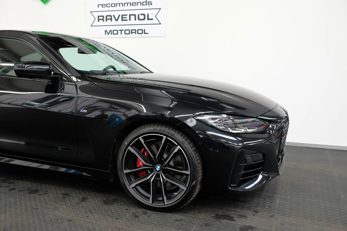 2024 BMW M440d xDrive offered by a specialist dealer in Nuremberg, Germany, photo 4 of 15