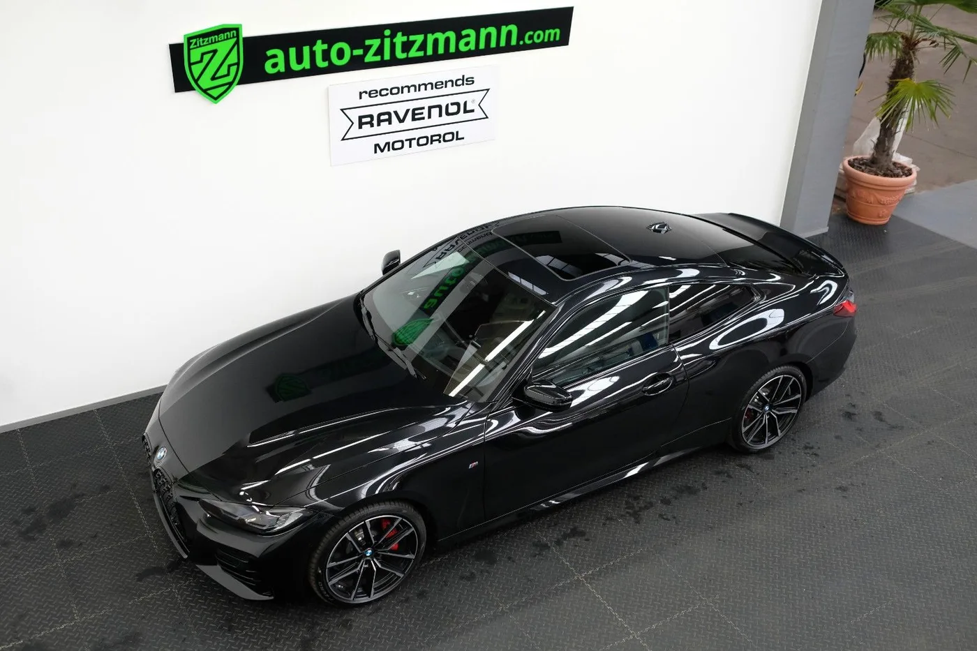 2024 BMW M440d xDrive offered by a specialist dealer in Nuremberg, Germany, photo 10 of 15